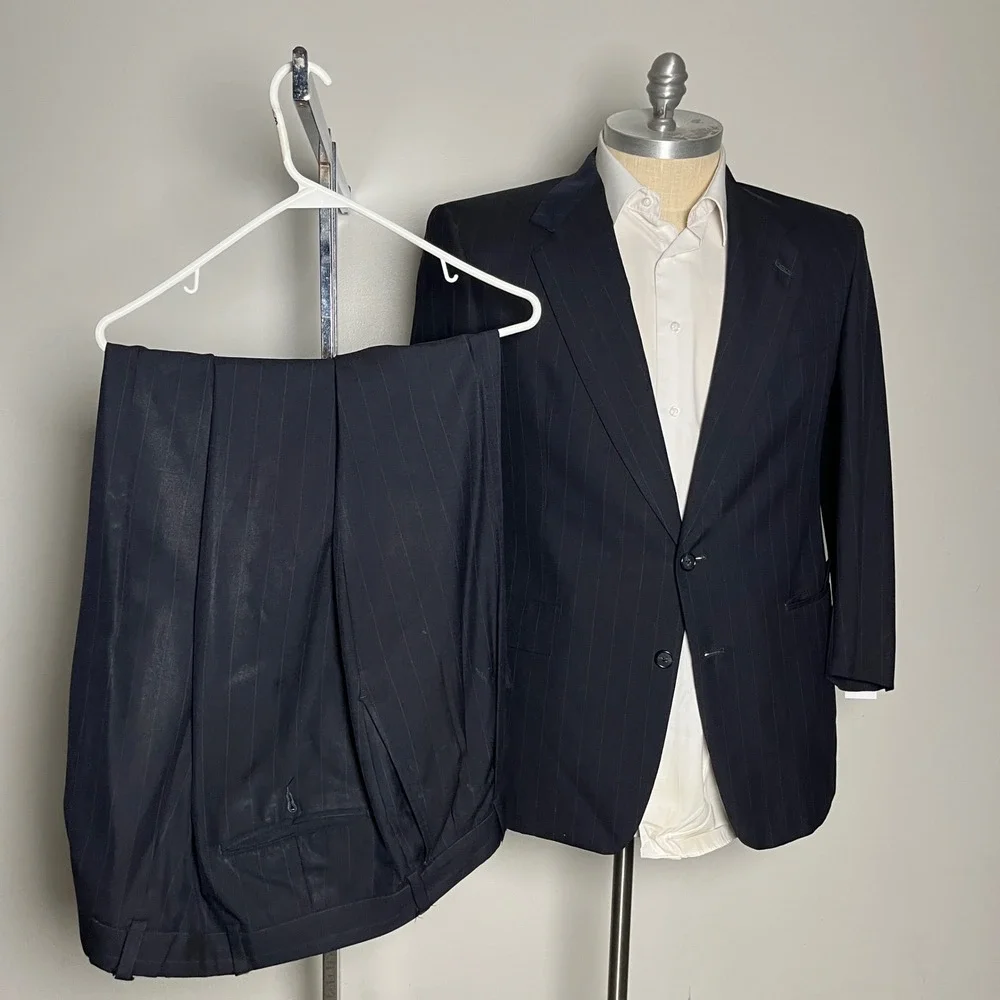 Hart Schaffner & Marx Suit Mens 44R 39x30 Navy Blue Pinstripe‎ Wool 2-Piece